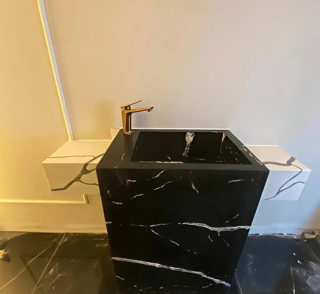 BLACK MARQUEENA-uquartz-london